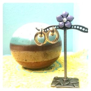 Gorgeous 14k yellow gold door knocker earrings. Marked 585.